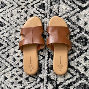 Time and Tru Women’s Sandal